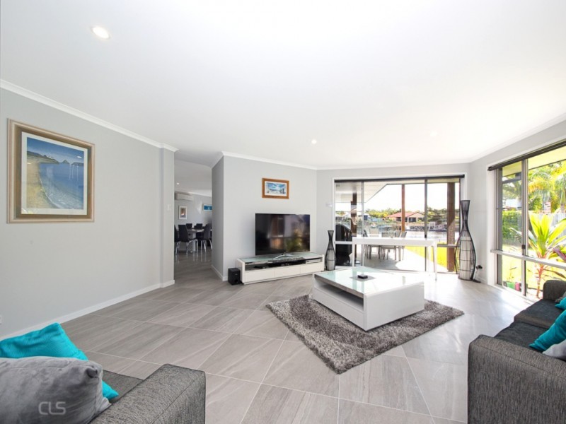 10 Trimaran Court, Banksia Beach QLD 4507