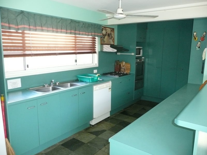 31 North Street, Woorim QLD 4507