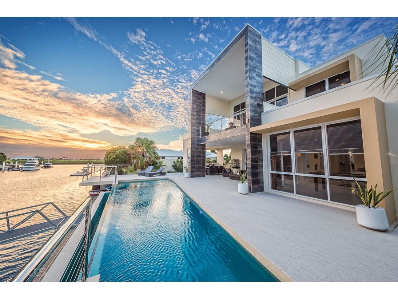 39 North Point, Banksia Beach QLD 4507
