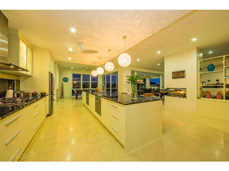 39 North Point, Banksia Beach QLD 4507