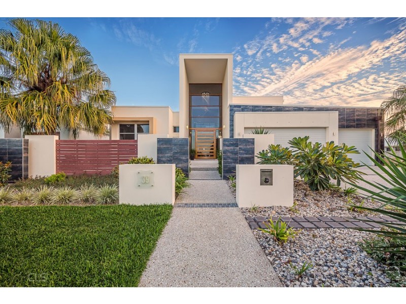 39 North Point, Banksia Beach QLD 4507