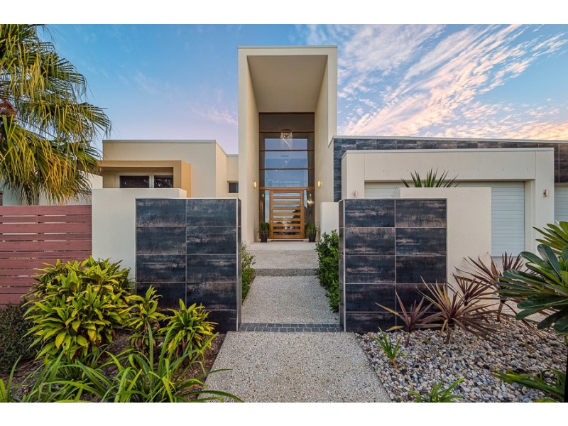 39 North Point, Banksia Beach QLD 4507