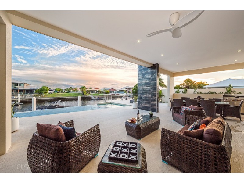 39 North Point, Banksia Beach QLD 4507