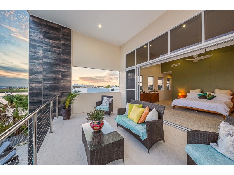 39 North Point, Banksia Beach QLD 4507