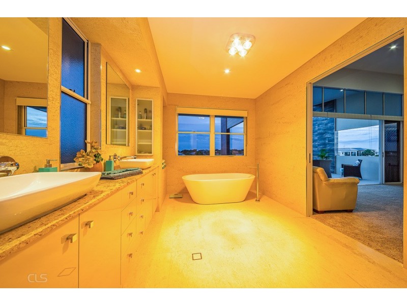 39 North Point, Banksia Beach QLD 4507