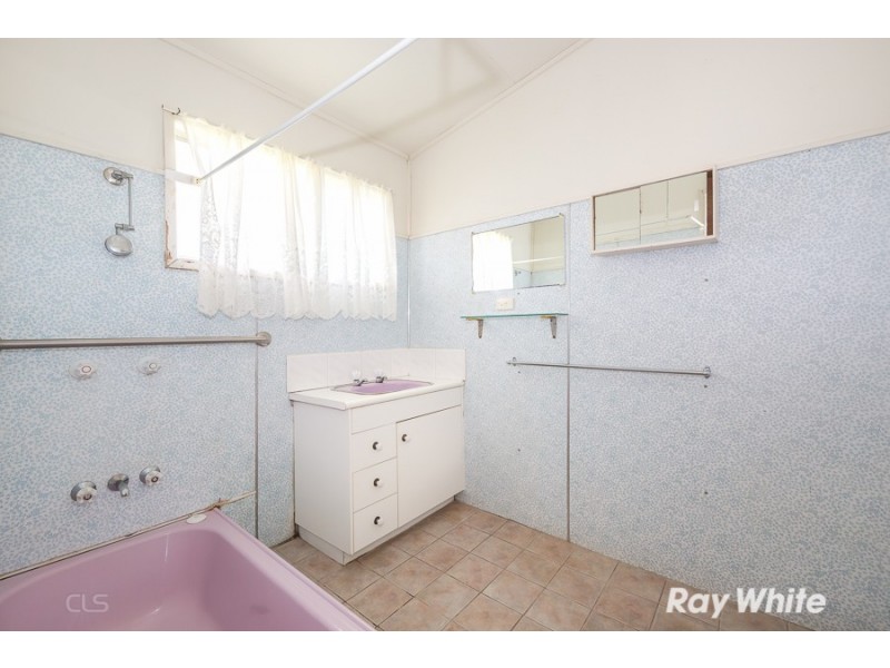 24 Gidya Avenue, Bongaree QLD 4507