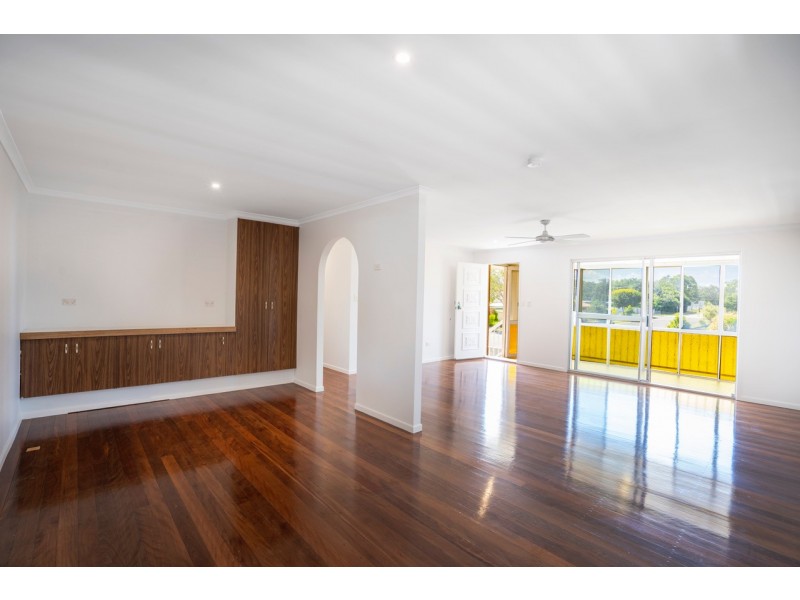 15 Avon Avenue, Banksia Beach QLD 4507