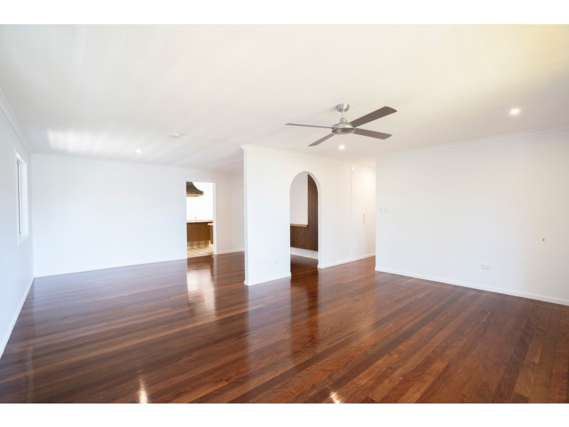 15 Avon Avenue, Banksia Beach QLD 4507