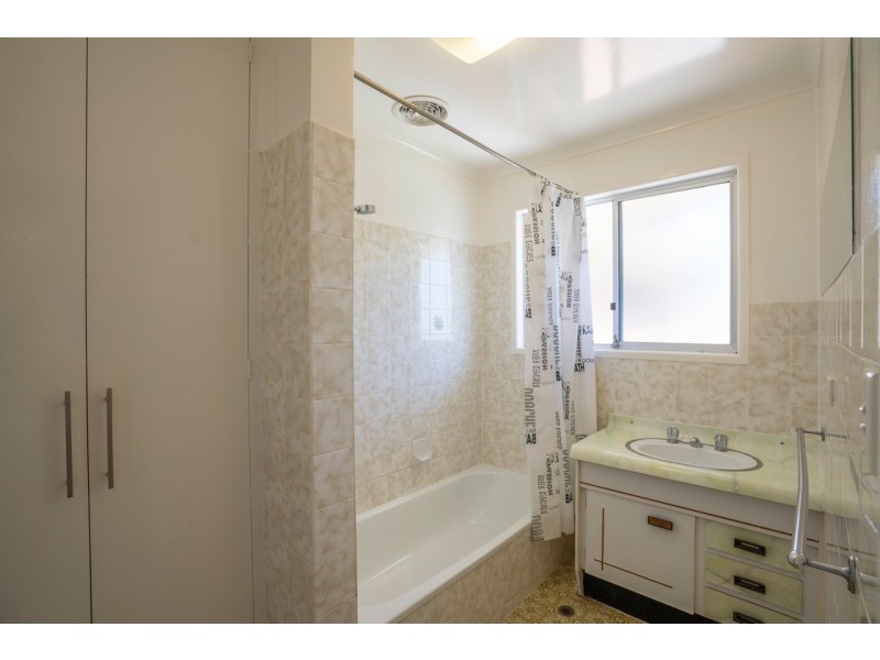 15 Avon Avenue, Banksia Beach QLD 4507