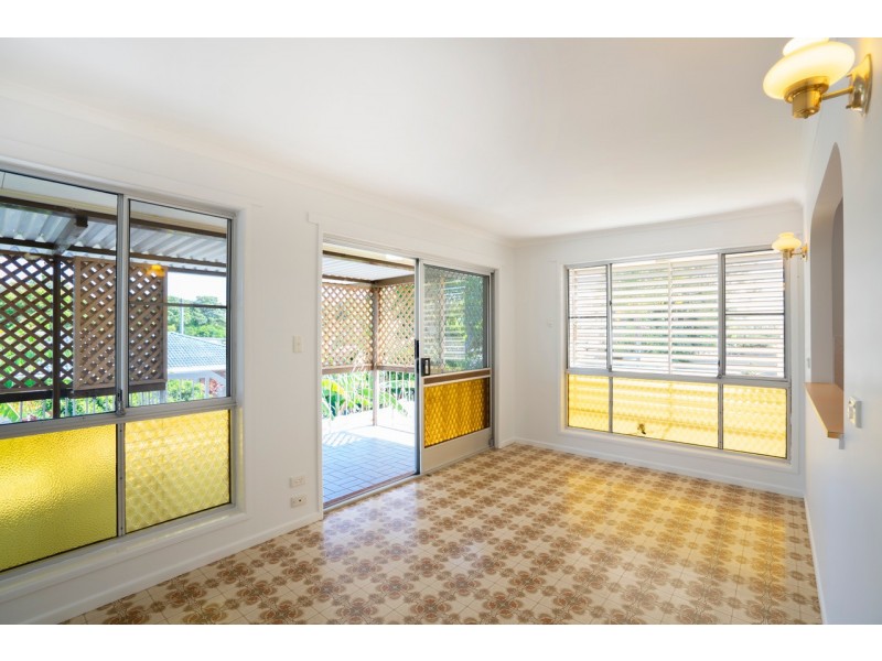 15 Avon Avenue, Banksia Beach QLD 4507