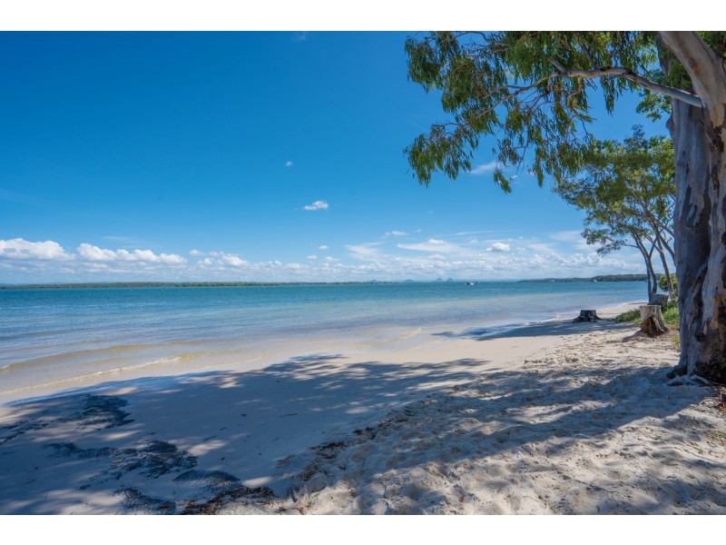 15 Avon Avenue, Banksia Beach QLD 4507