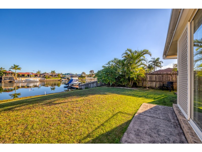 1/20 Hoya Crescent, Bongaree QLD 4507