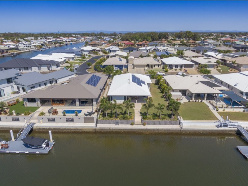 71 Pentas Drive, Bongaree QLD 4507