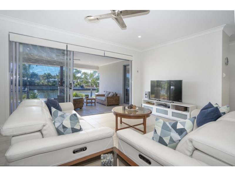 71 Pentas Drive, Bongaree QLD 4507