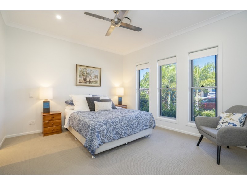 71 Pentas Drive, Bongaree QLD 4507