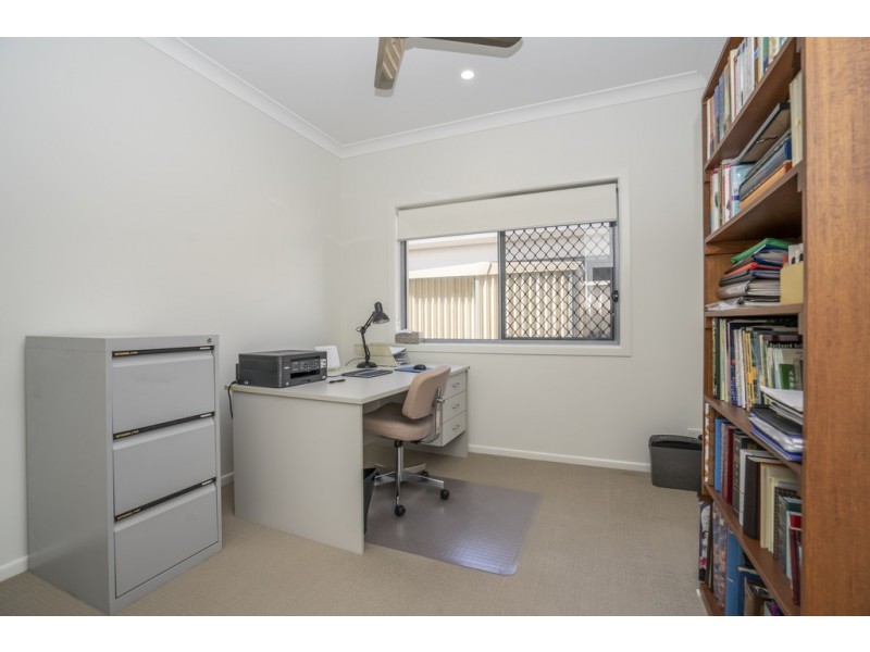 71 Pentas Drive, Bongaree QLD 4507