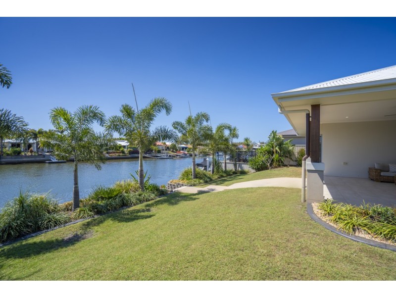 71 Pentas Drive, Bongaree QLD 4507