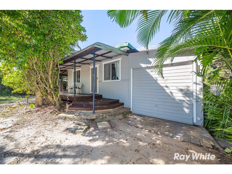 4 Foster Street, Bongaree QLD 4507