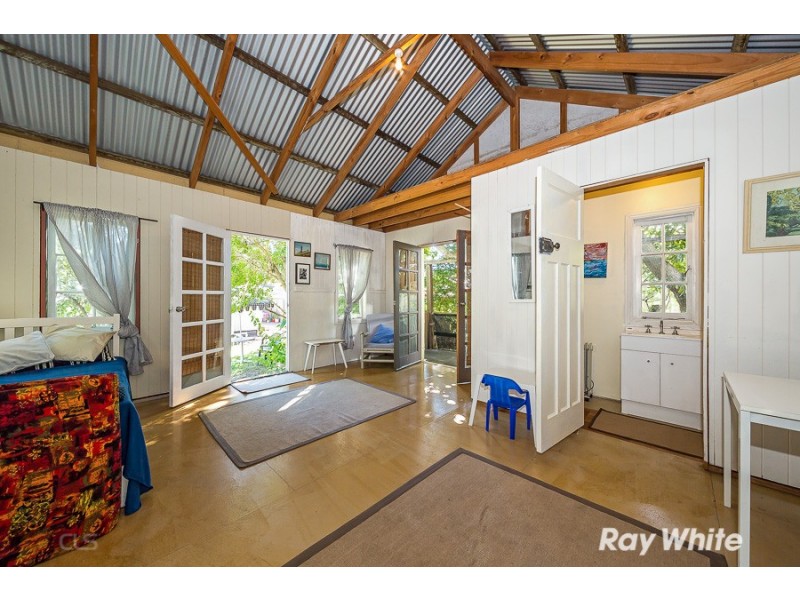 4 Foster Street, Bongaree QLD 4507