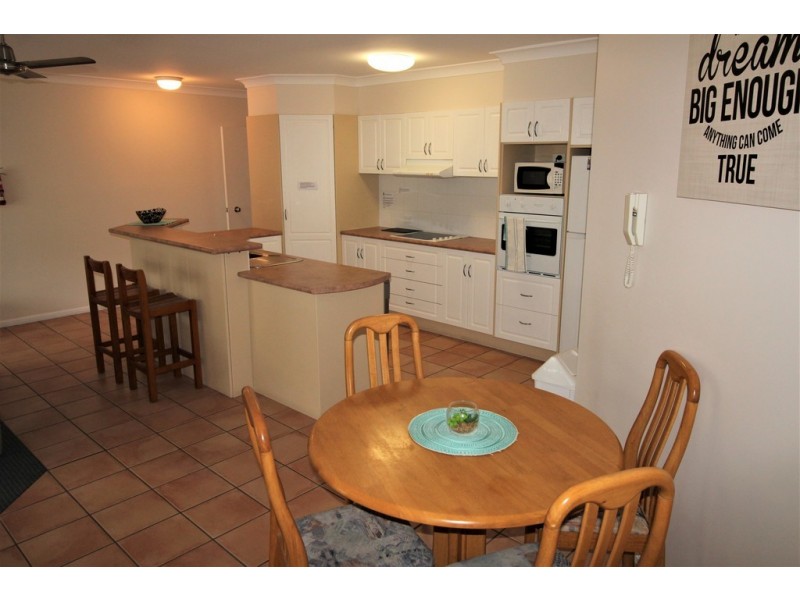 18/21-27 Sylvan Beach Esplanade, Bellara QLD 4507