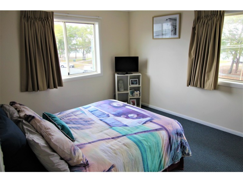 18/21-27 Sylvan Beach Esplanade, Bellara QLD 4507