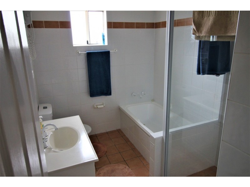 18/21-27 Sylvan Beach Esplanade, Bellara QLD 4507