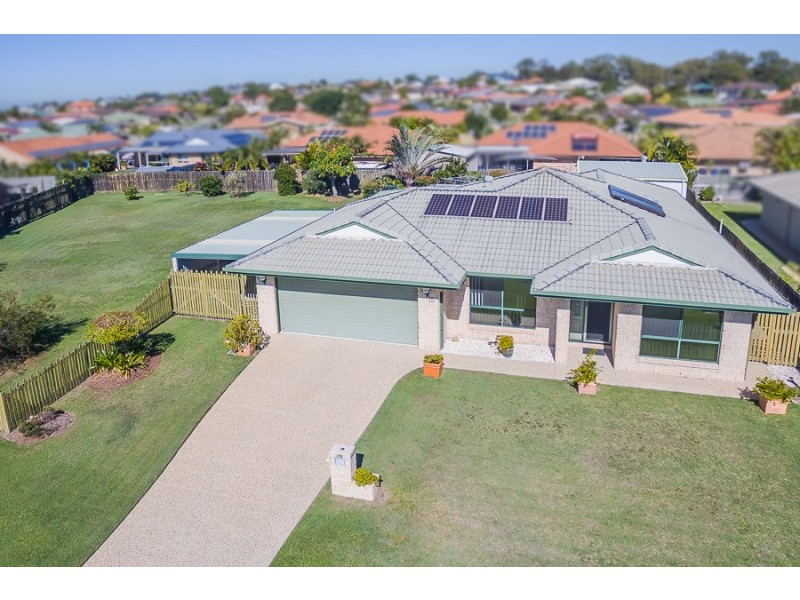 15 Queenscliff Court, Sandstone Point QLD 4511
