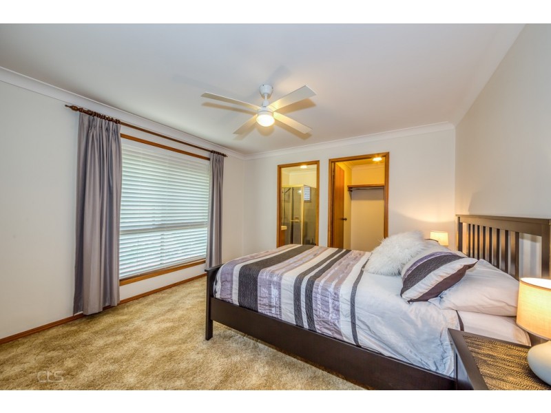 35 Clark Terrace, Sandstone Point QLD 4511