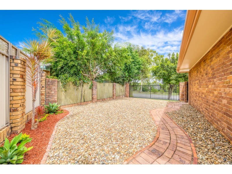 35 Clark Terrace, Sandstone Point QLD 4511