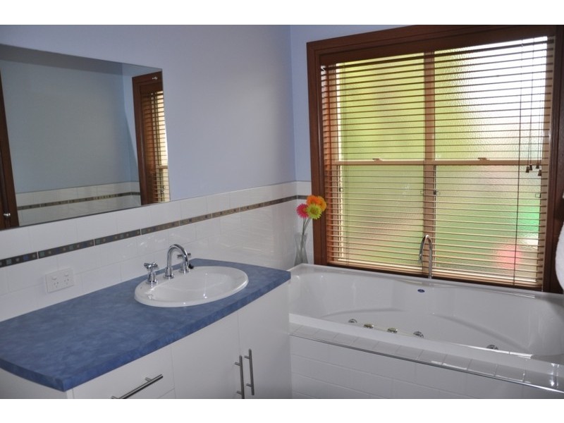 1 Ellwood Court, Mount Gambier SA 5290