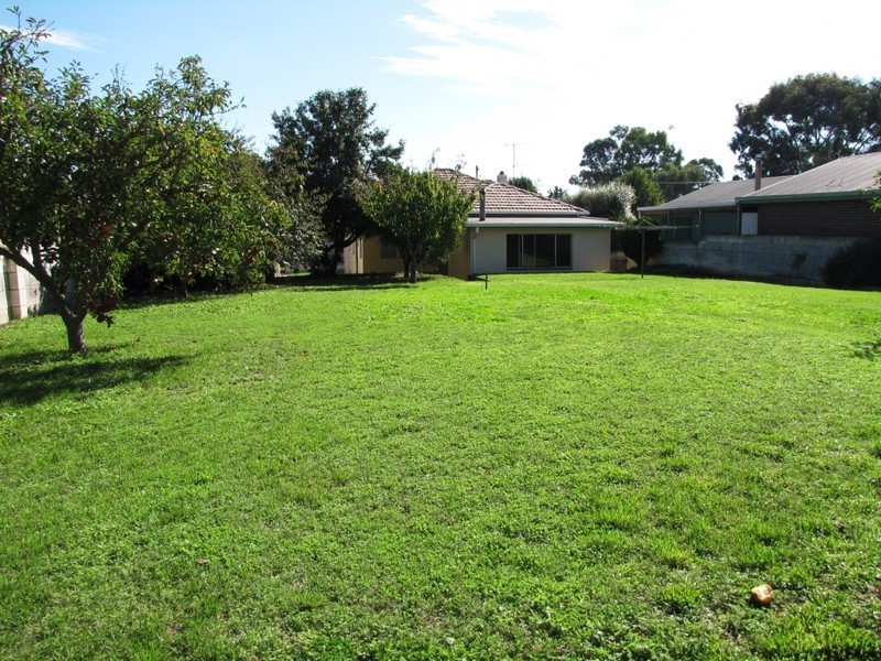 18 LINDSAY STREET, Mount Gambier SA 5290