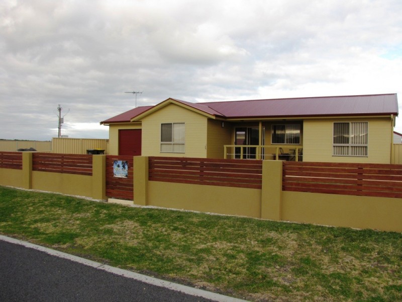 8 Shellsea Court, Pelican Point, Mount Gambier SA 5290