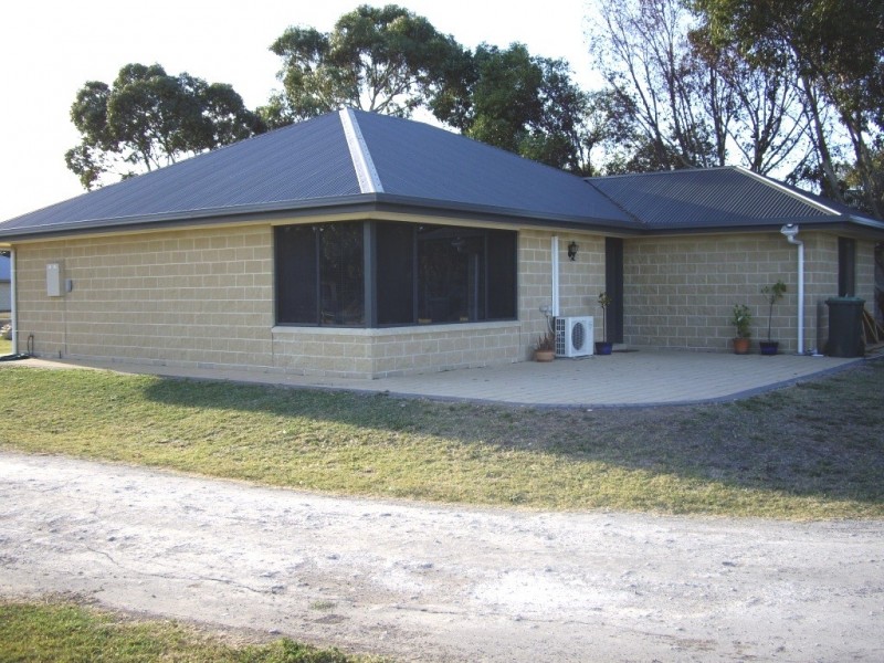 24 Yahl Main Road, Yahl, Mount Gambier SA 5290