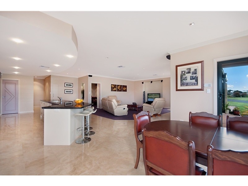 233 Thompson Court, Moorak, Mount Gambier SA 5290