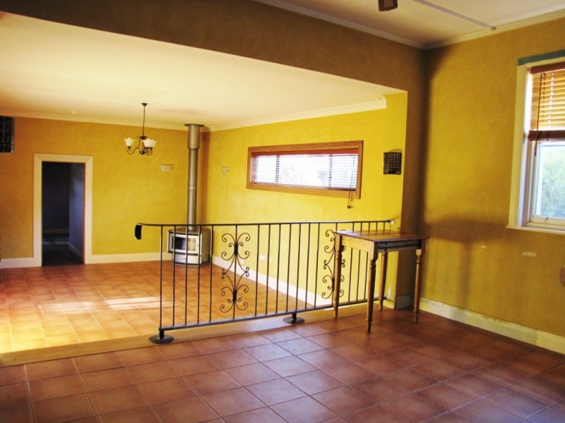 17 Agnes Street, Mount Gambier SA 5290