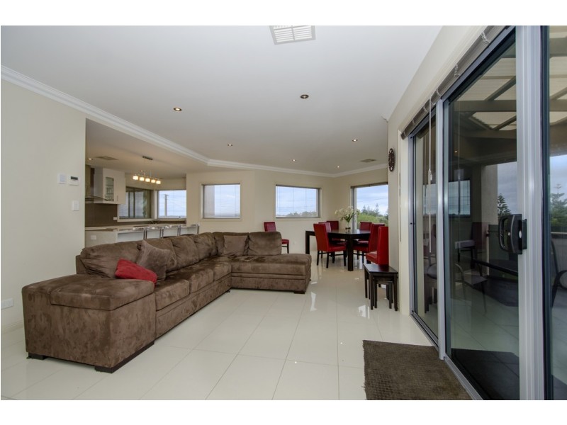 138 Sea Parade, Port Macdonnell SA 5291