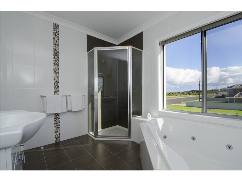 138 Sea Parade, Port Macdonnell SA 5291