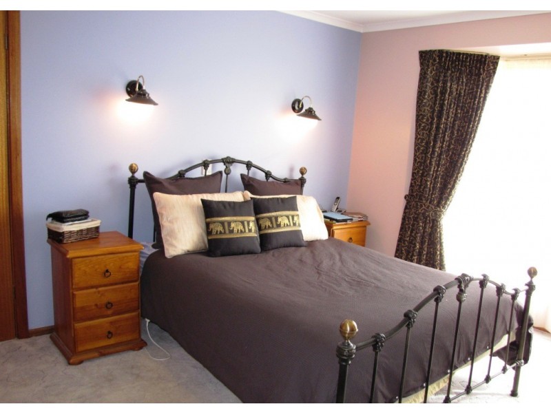 24-26 Livingston Street, Blackfellows Caves, Mount Gambier SA 5290