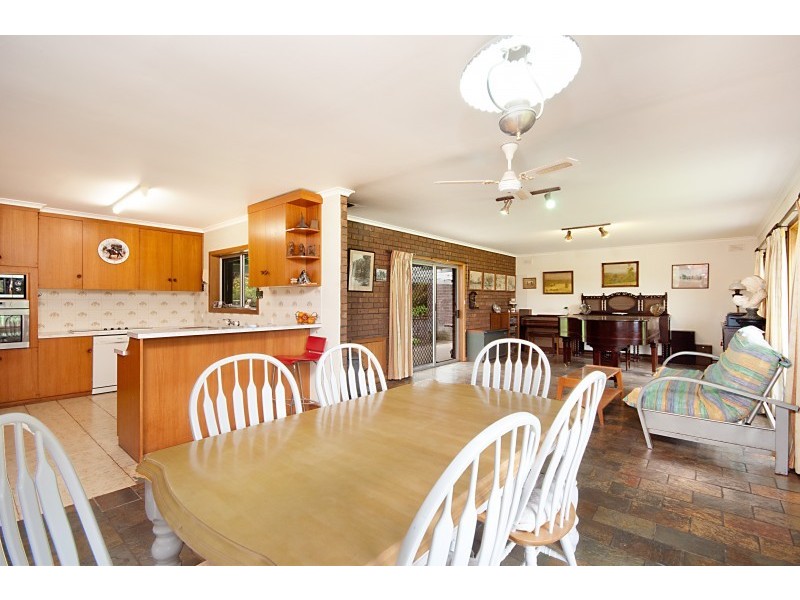 36 Sheathers Road, Caveton SA 5291