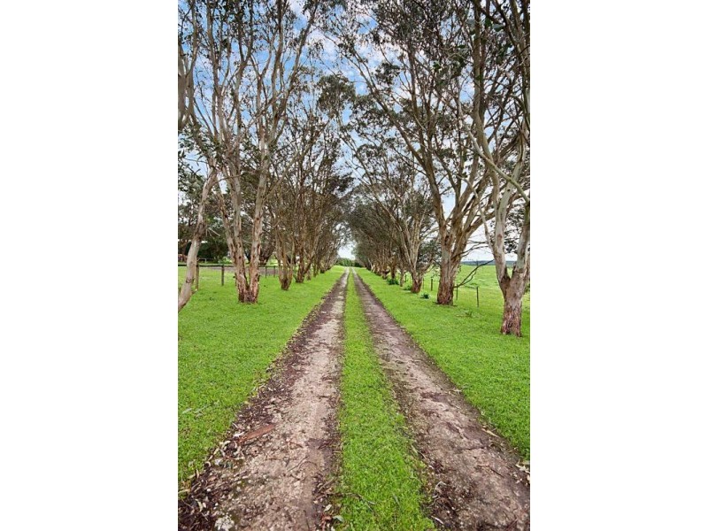 36 Sheathers Road, Caveton SA 5291