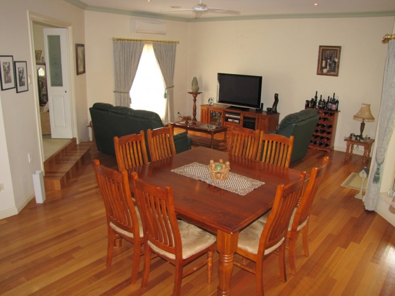 21 Vivienne Avenue, Mount Gambier SA 5290