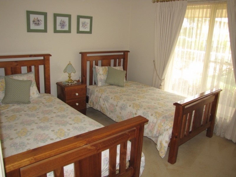 21 Vivienne Avenue, Mount Gambier SA 5290