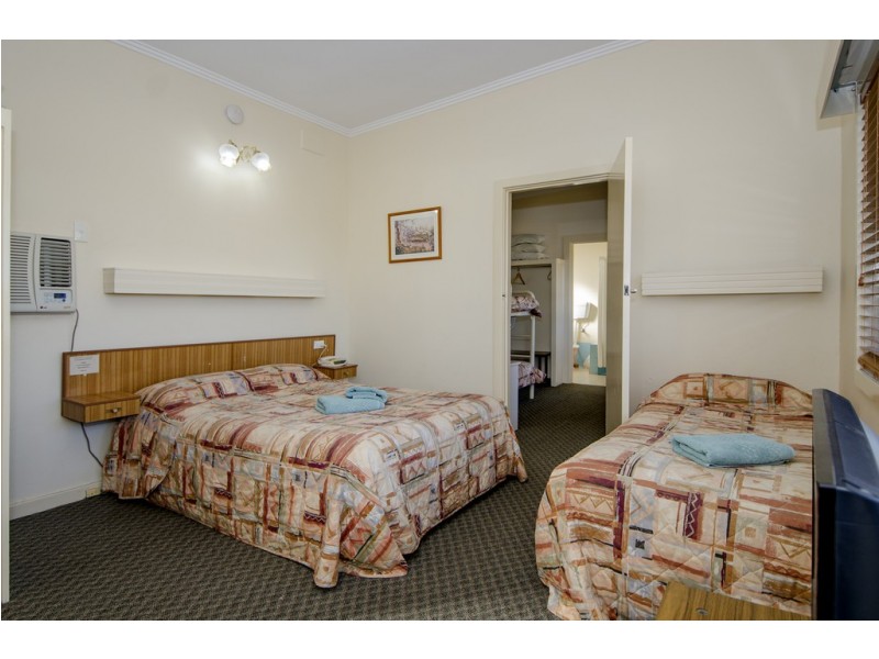 1 Kennedy Avenue, Mount Gambier SA 5290