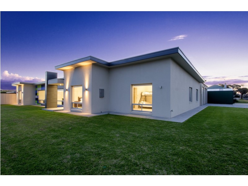 86 Meylin Street, Port MacDonnell, Mount Gambier SA 5290