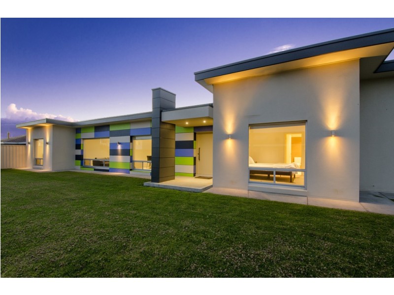 86 Meylin Street, Port Macdonnell SA 5291