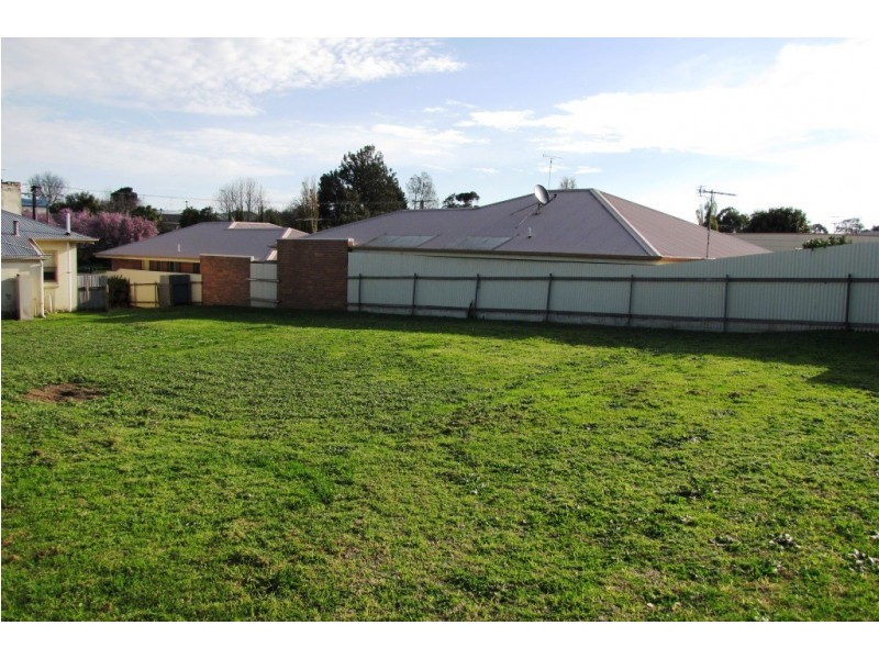 24 and 26 Queens Avenue, Mount Gambier SA 5290