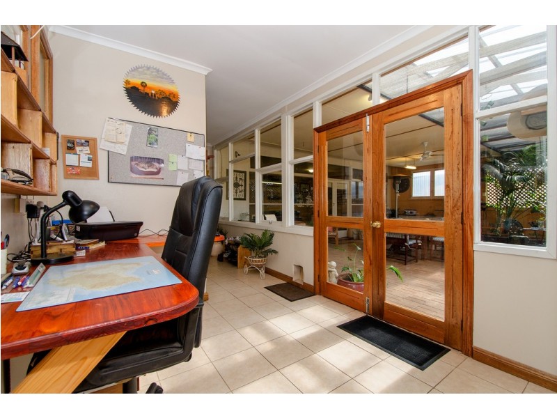 18 Montgomery Avenue, Mount Gambier SA 5290