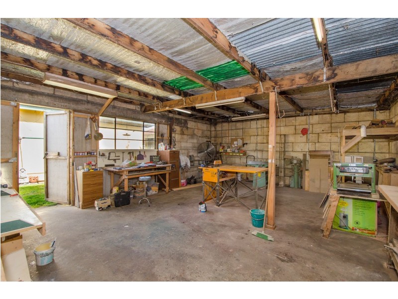 18 Montgomery Avenue, Mount Gambier SA 5290