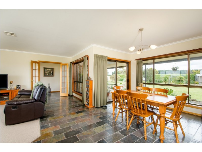 295 Caroline Headquarters Road, Yahl, Mount Gambier SA 5291