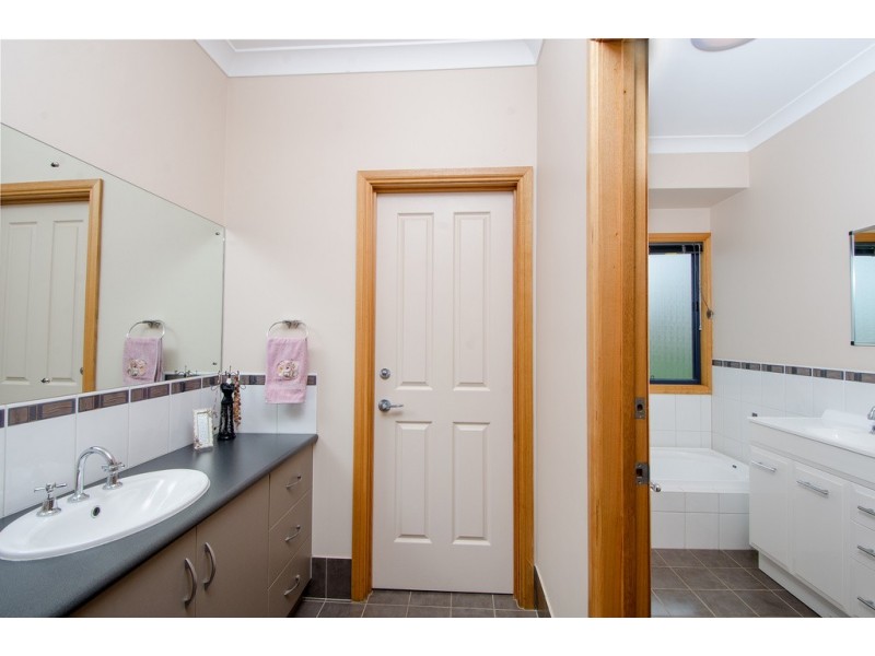 96 Warreanga Road, Wye SA 5291